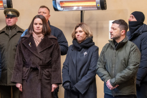 Фотофакт. Два флажка в руках сына Северинца и реакция на них Зеленского