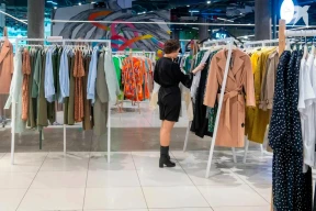 Беларусы покупают мало отечественных товаров. В правительстве рассказали, как хотят исправить ситуацию